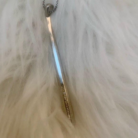 Kendra Scott Silver Necklace & Earrings - Picture 5 of 5